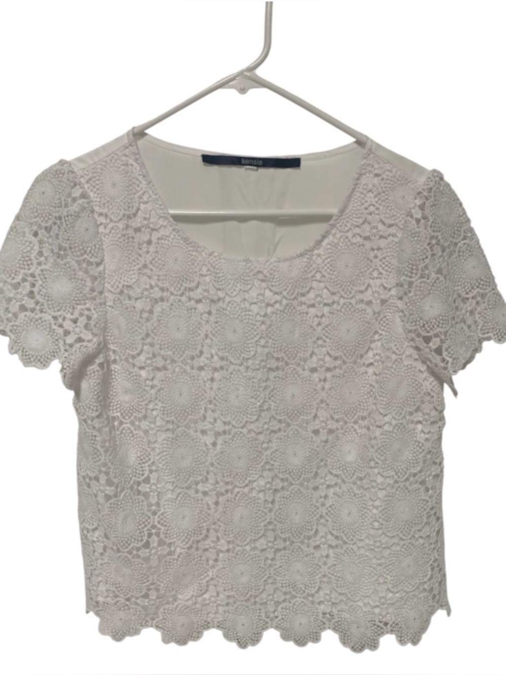 kensie Cream Crochet Floral Short Sleeve Blouse
